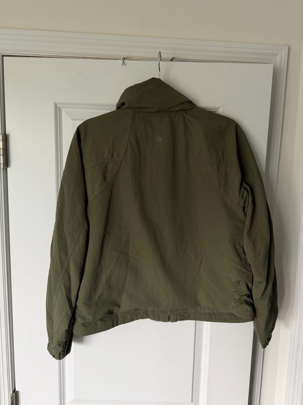 lululemon athletica Olive Green Effortless Jacket - Picture 3 of 7
